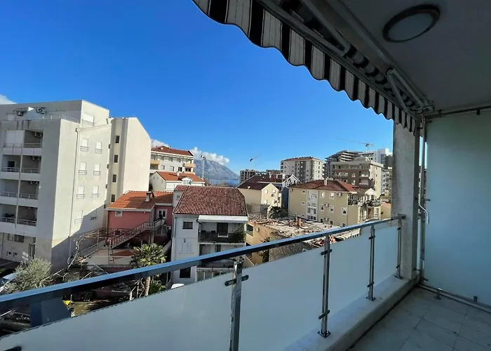 Samsa Lux Apartment In The Heart Of Budva